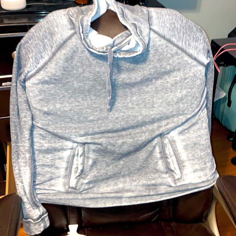 Grey pullover